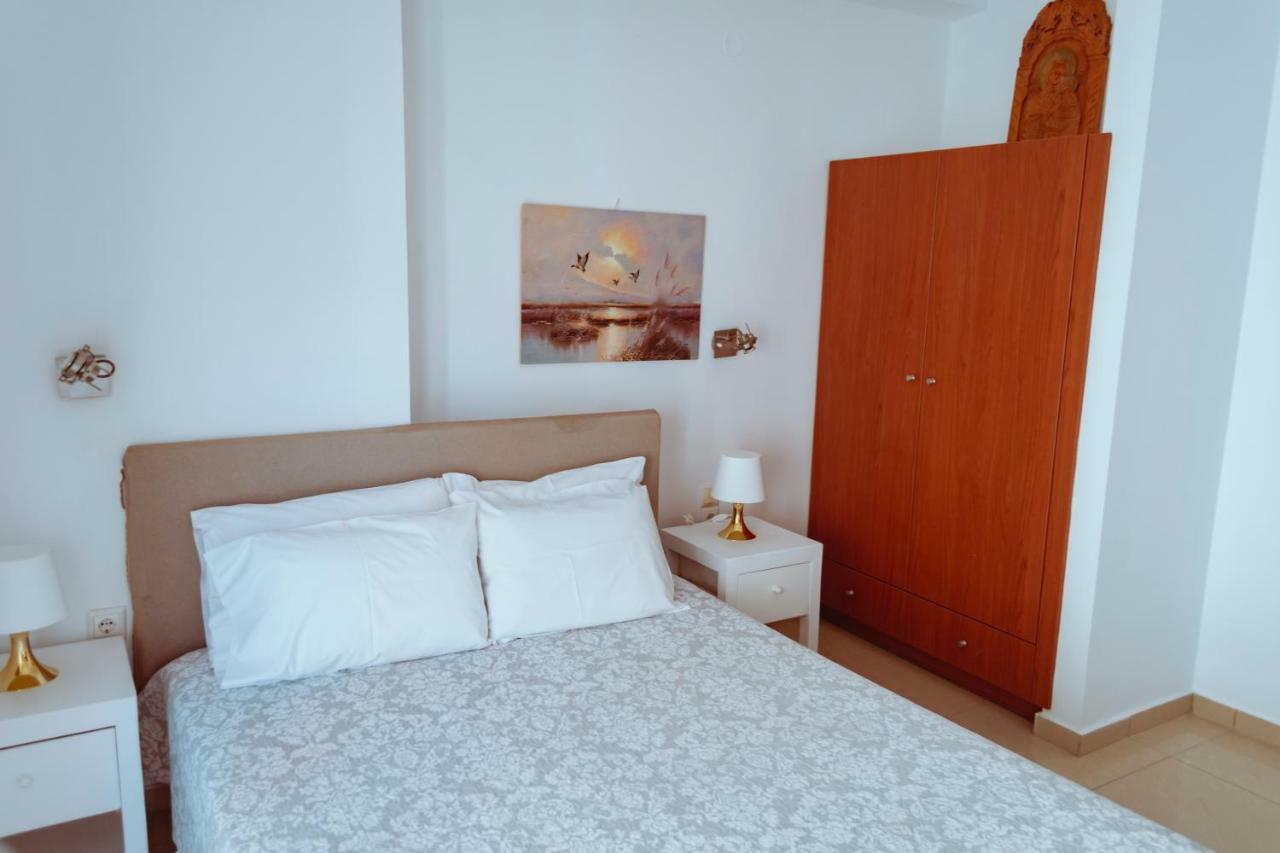 דירות אגיה פלגיה קיתירה Sun Βy Τhe Sea 100M From The Beach מראה חיצוני תמונה
