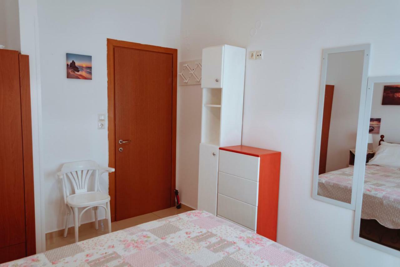 דירות אגיה פלגיה קיתירה Sun Βy Τhe Sea 100M From The Beach מראה חיצוני תמונה